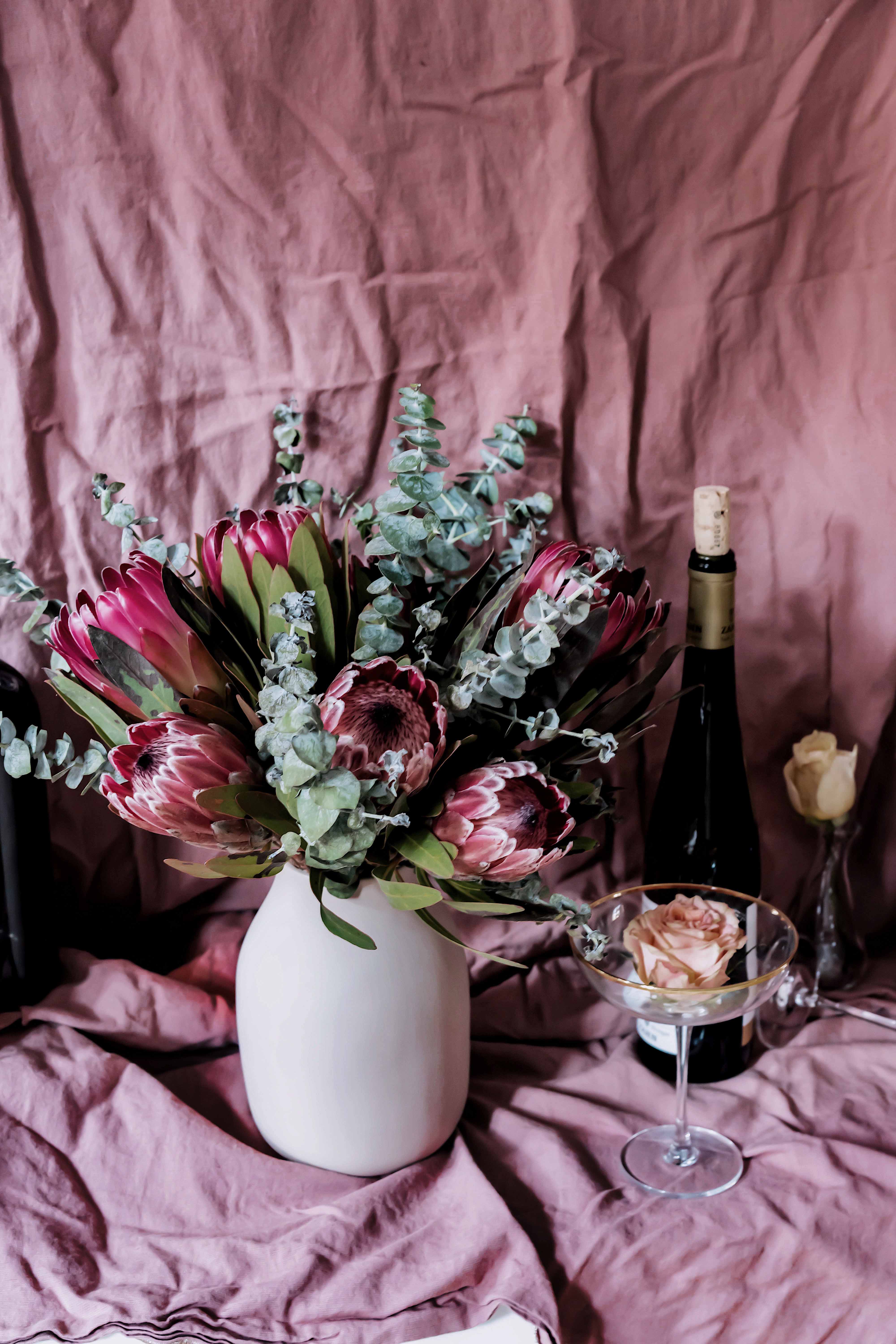 Blumenstrauß-weintasting-dekoration-herbstwein