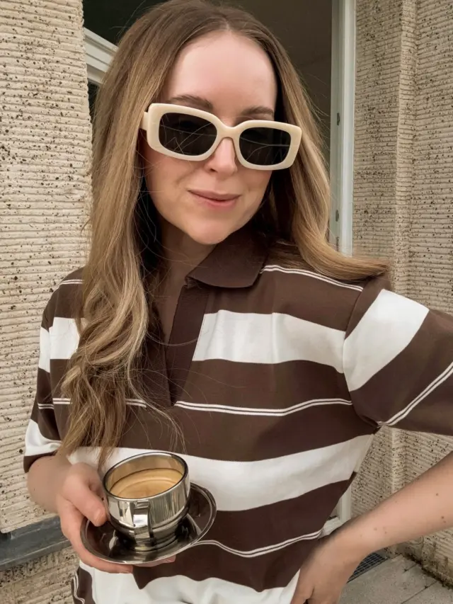 Anzeige / Personal Style Test
Wir probieren uns durch die neuesten Trends - diesmal mit einem Klassiker: dem gestreiften Poloshirt. 70's-Vibes pur! They call it Rugby Chic. 
Wie gefällt euch die Kombi?
Geht da noch mehr oder nailed it?

Mehr Inspirationen von @kaffeclothing gibt es auf @zalando 
#wearekaffe #kaffeclothing #KAFFEpeople #zalandostyle