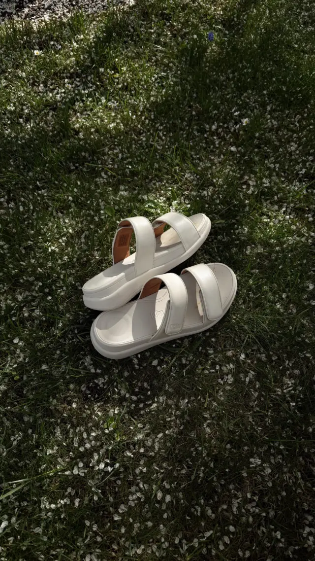 Anzeige / Spring is springing Die Sonne hat gerufen - und ich hab geantwortet: mit meinen neuen Flatform-Schläppchen von FitFlop. Perfekter Match, oder? 

#FitFlopPartner #FitFlop #ZalandoStyle
@fitflop @zalando